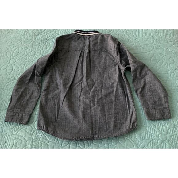 CAT & JACK LONG SLEEVE SHIRT BOYS, 5T GREY, NAVY STRIPED COLLAR, NWOT, 2 POCKETS - Picture 3 of 8